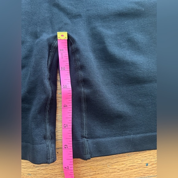 Aritzia TnaBODY™ Atmosphere Hi-Rise 5" Short size Small Black - Picture 3 of 8